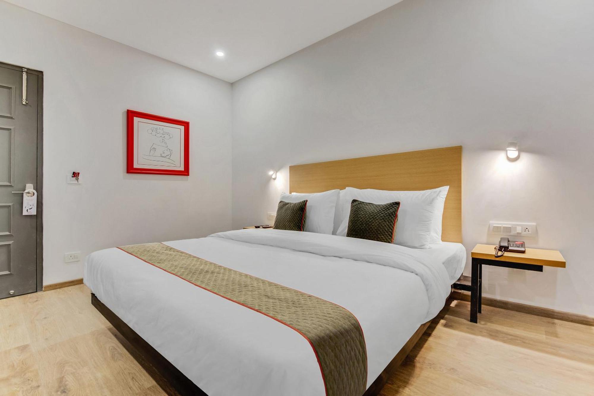 Townhouse Sector 49 Near Logix City Centre Noida Eksteriør bilde