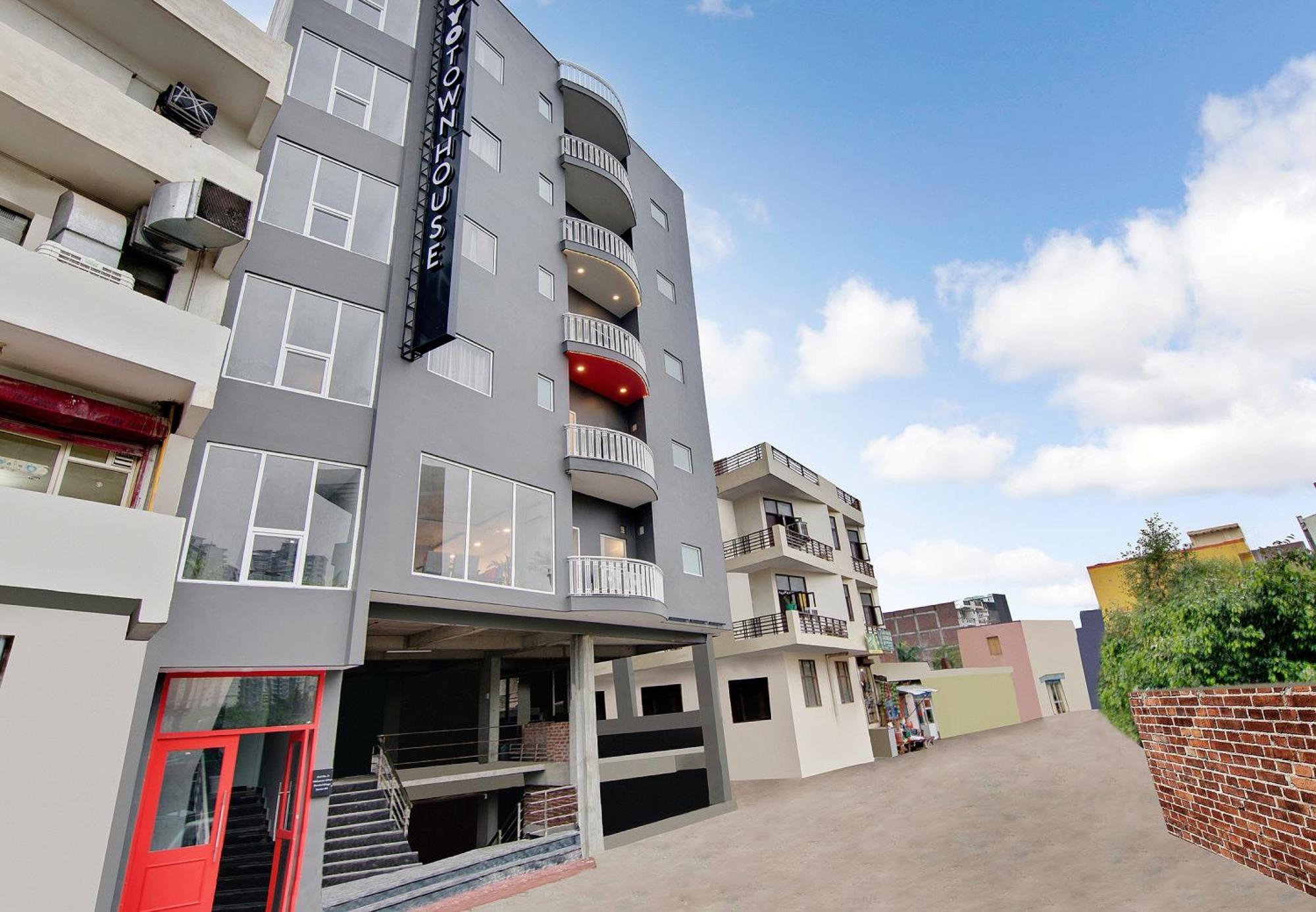 Townhouse Sector 49 Near Logix City Centre Noida Eksteriør bilde