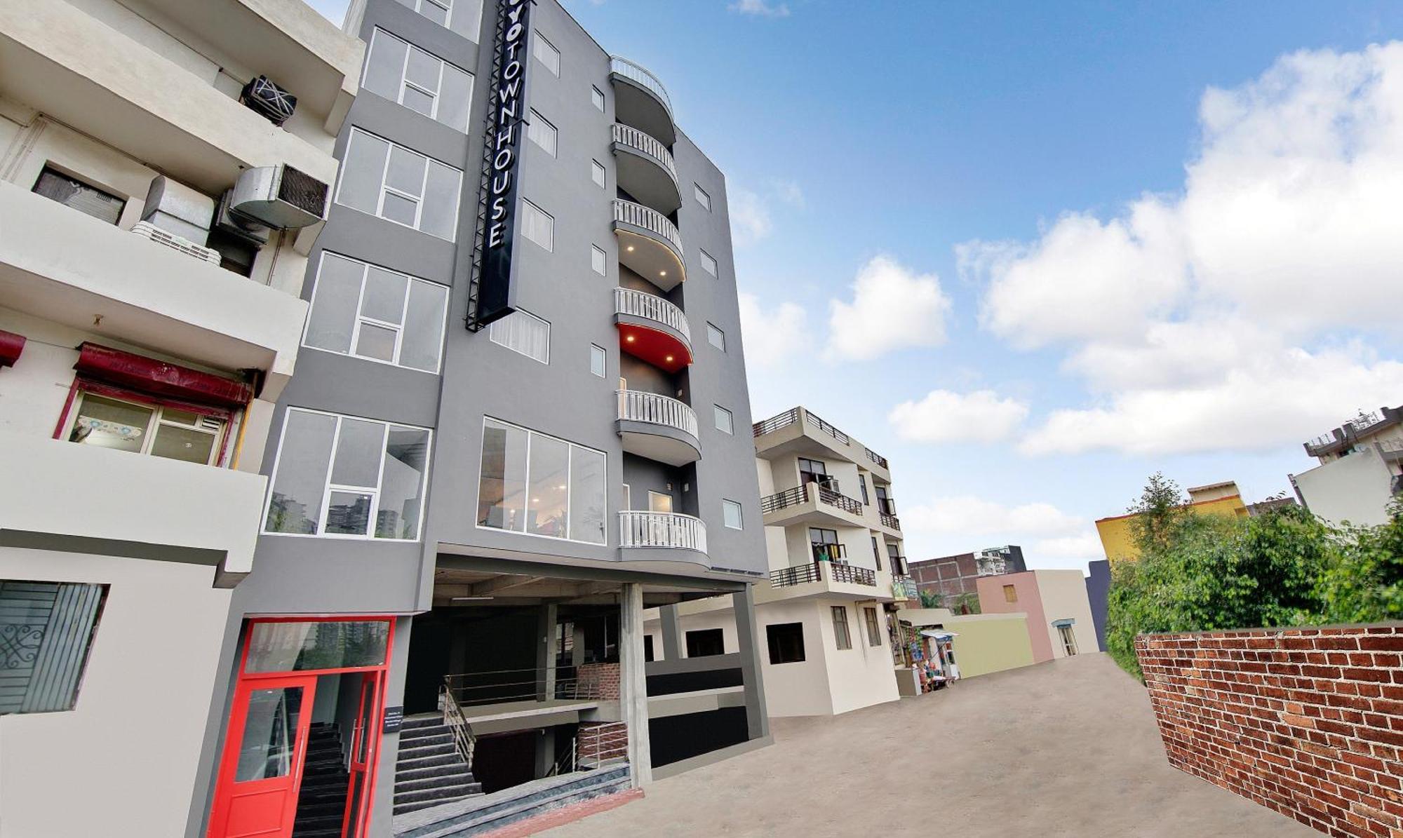 Townhouse Sector 49 Near Logix City Centre Noida Eksteriør bilde