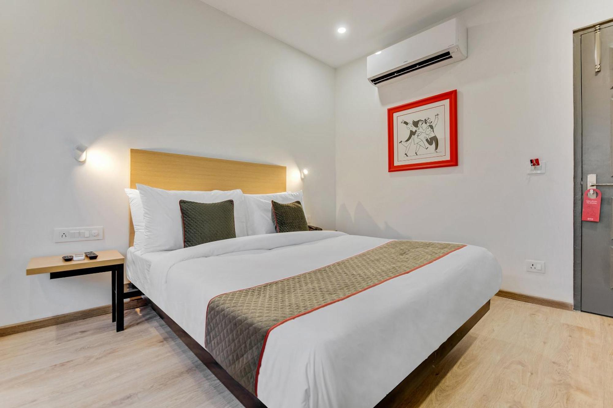 Townhouse Sector 49 Near Logix City Centre Noida Eksteriør bilde